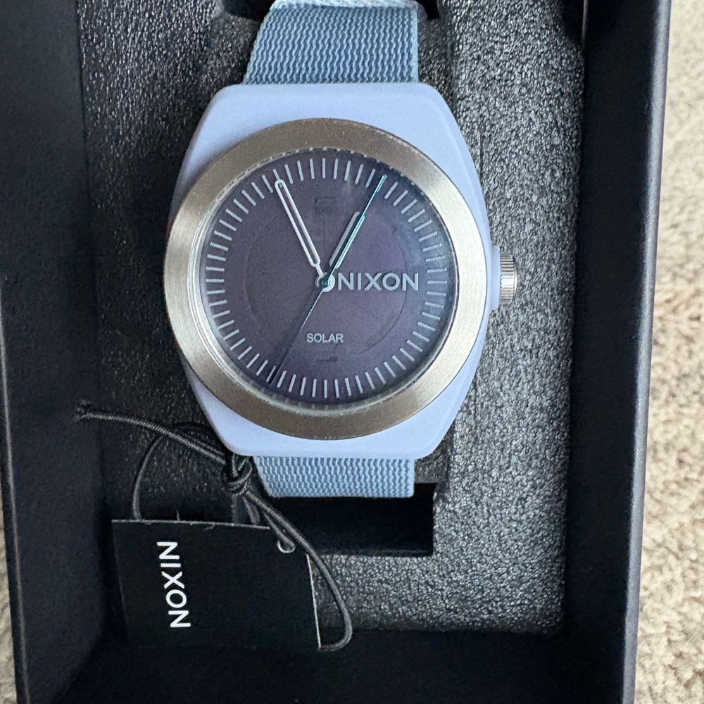 Nixon Light-Wave Gray Watch with Silver Bezel